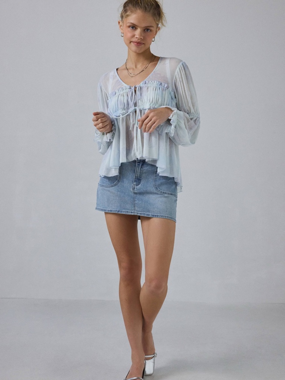 Kimchi Blue Amelia Sheer Tie-Front Blouse Size Medium Ethereal Feminine - Picture 3 of 5
